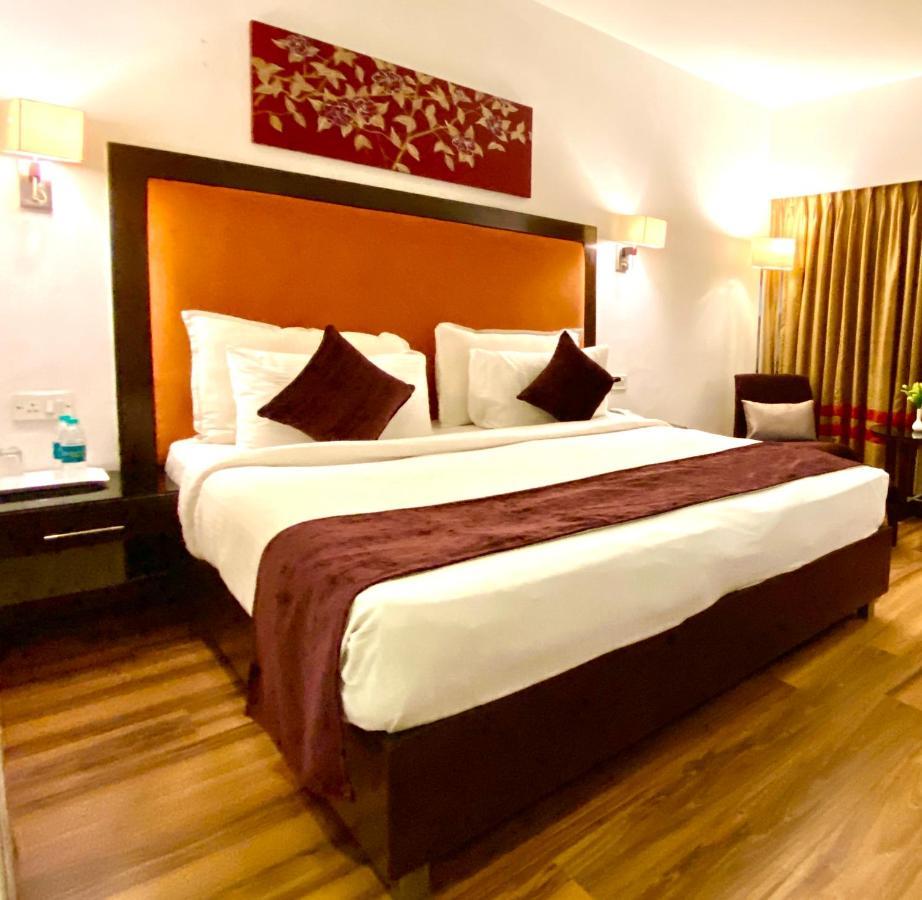 Gis Select Banjara Hill Hotel Хидерабад Екстериор снимка