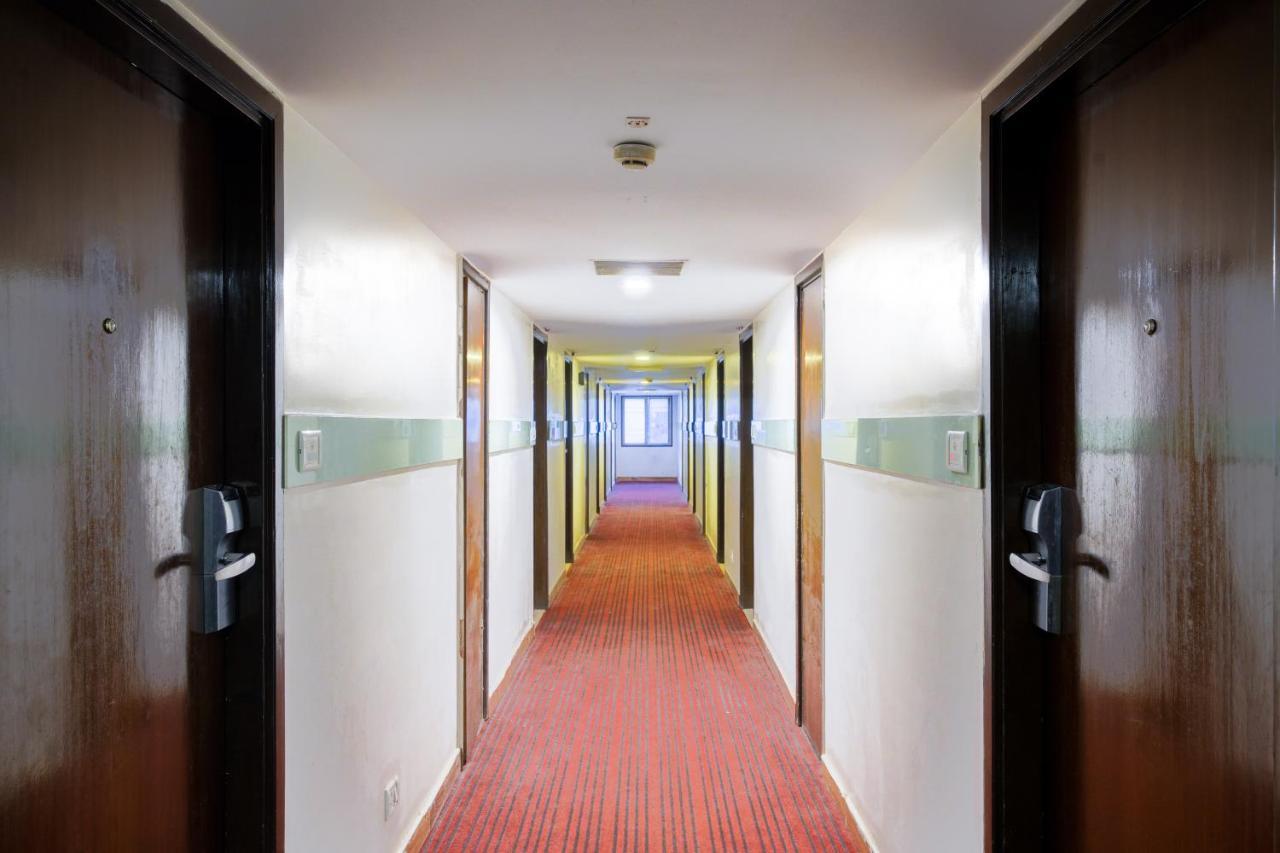 Gis Select Banjara Hill Hotel Хидерабад Екстериор снимка