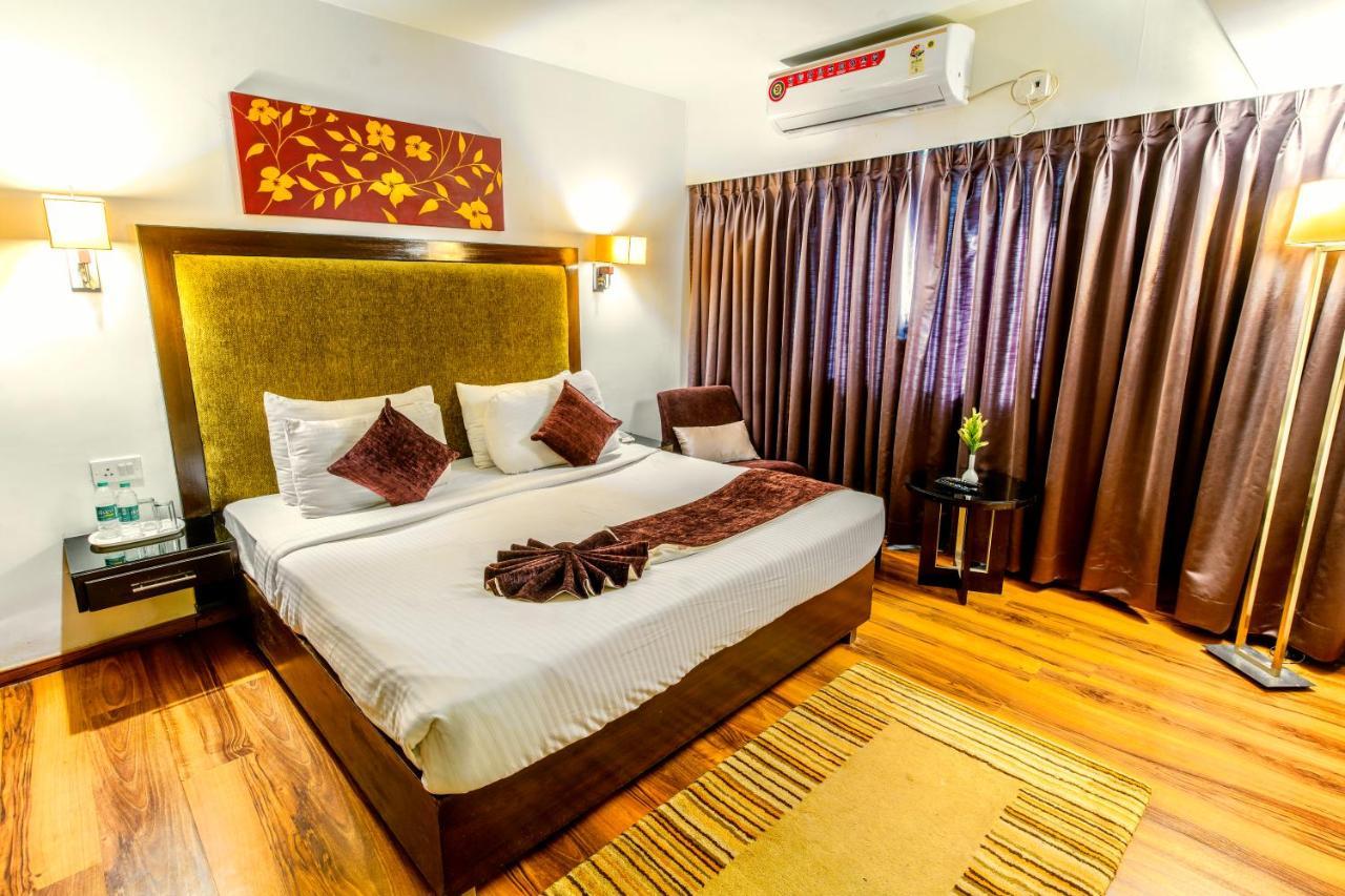 Gis Select Banjara Hill Hotel Хидерабад Екстериор снимка
