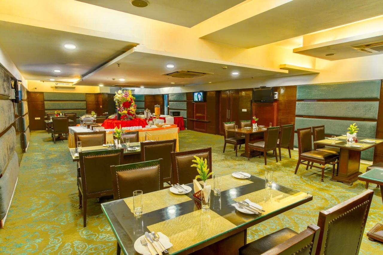 Gis Select Banjara Hill Hotel Хидерабад Екстериор снимка
