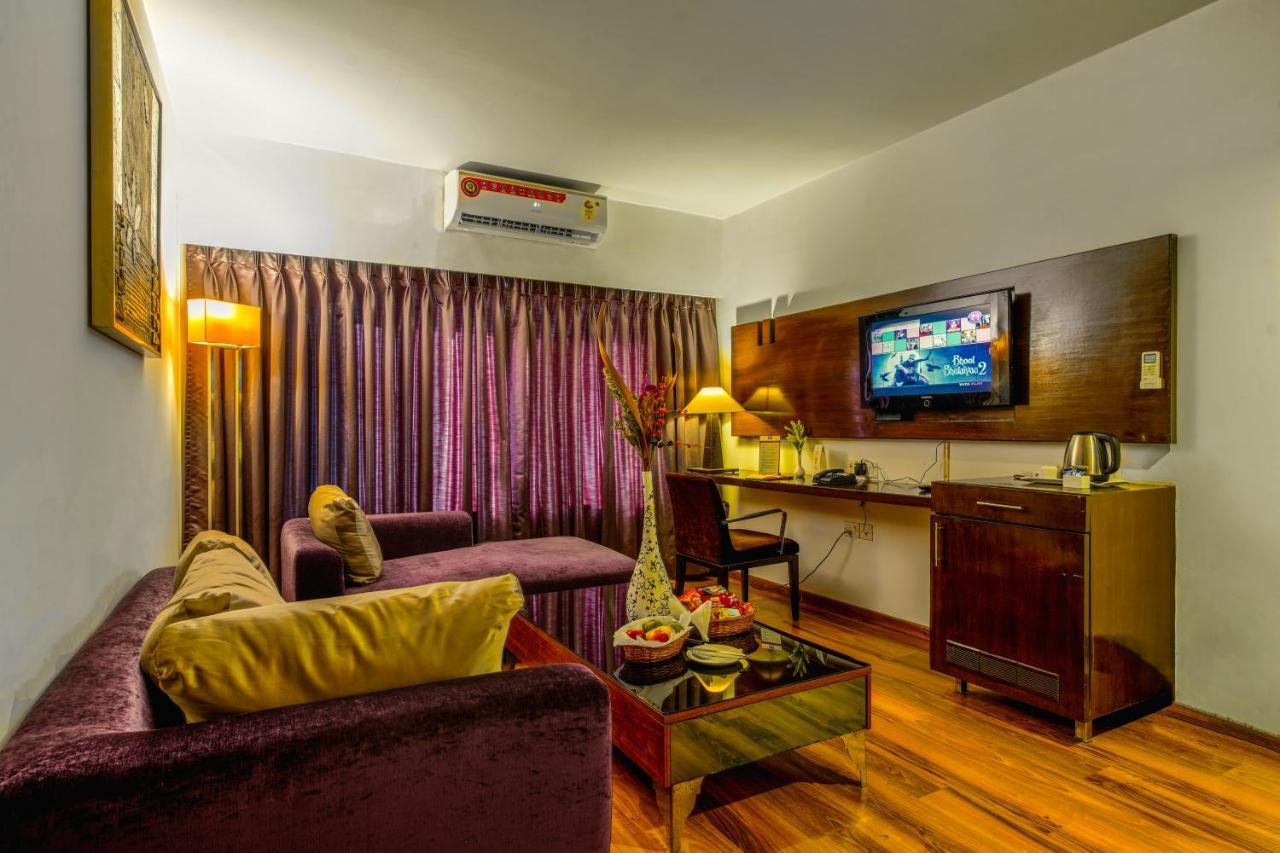 Gis Select Banjara Hill Hotel Хидерабад Екстериор снимка
