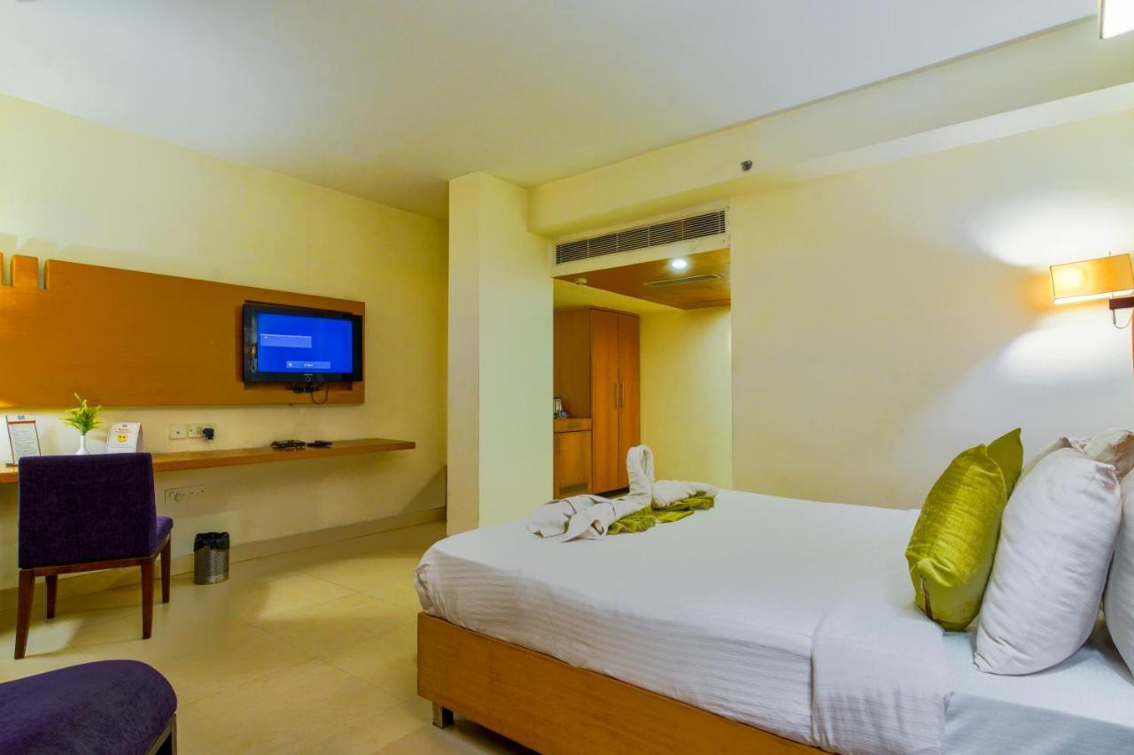 Gis Select Banjara Hill Hotel Хидерабад Екстериор снимка