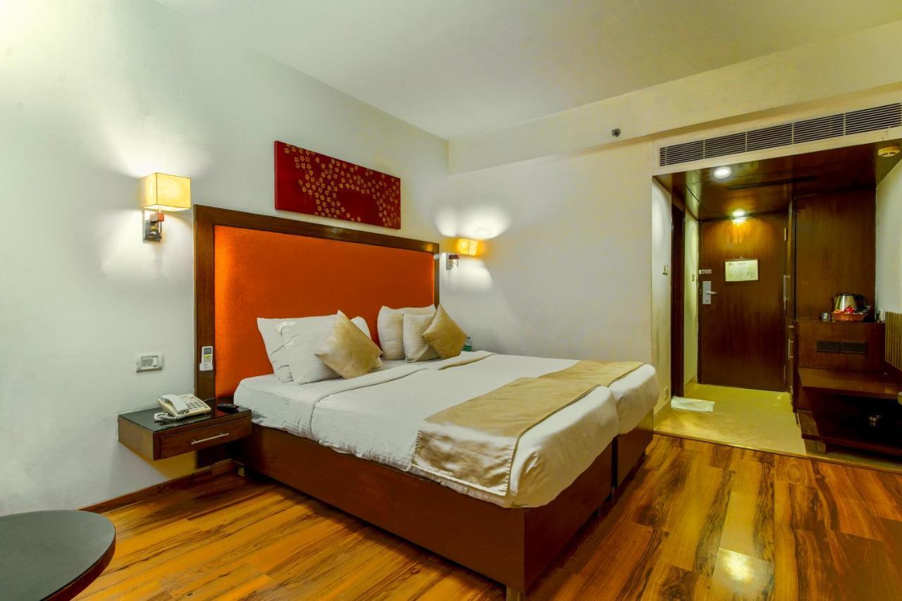 Gis Select Banjara Hill Hotel Хидерабад Екстериор снимка