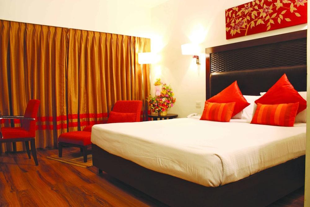 Gis Select Banjara Hill Hotel Хидерабад Екстериор снимка