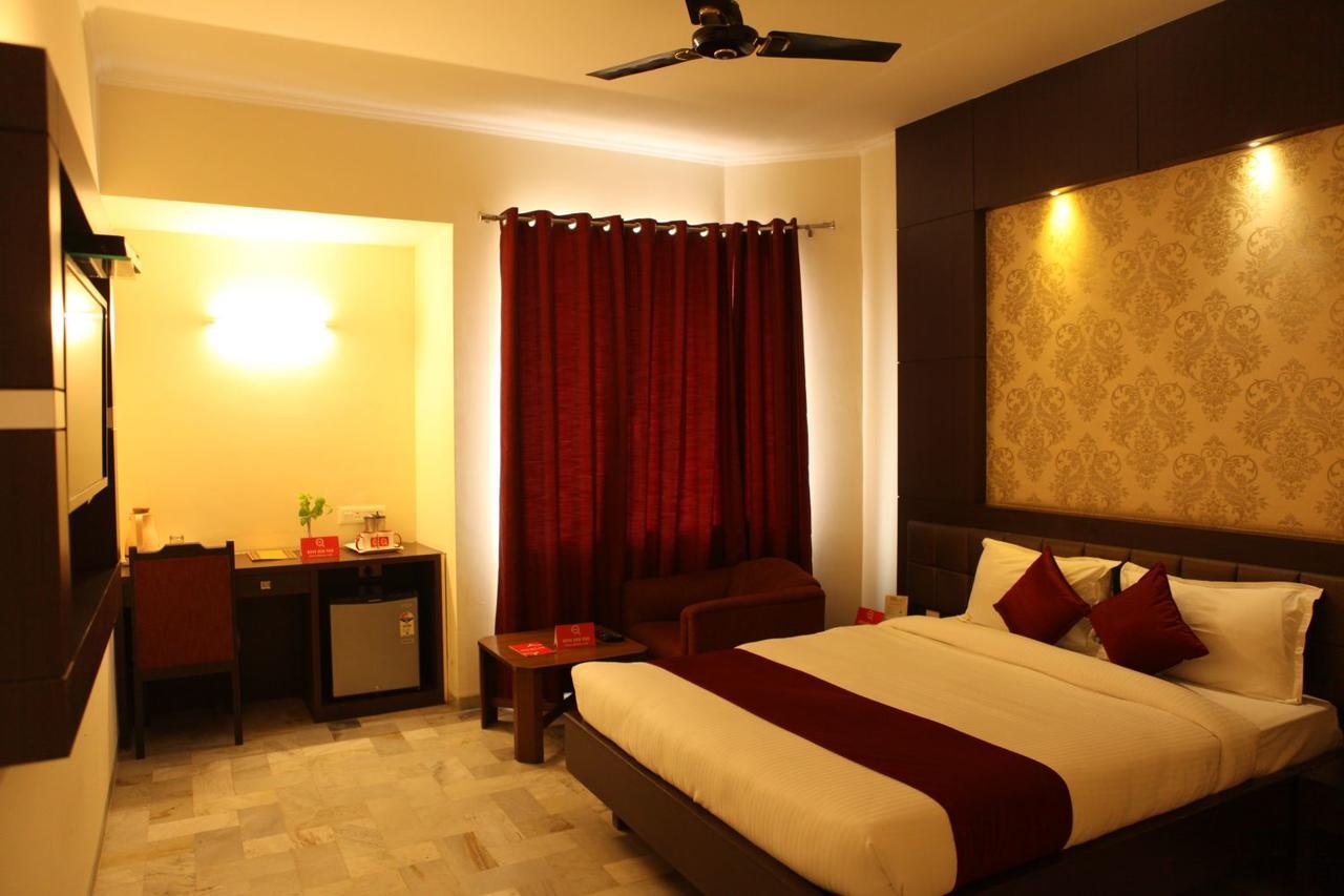 Gis Select Banjara Hill Hotel Хидерабад Екстериор снимка